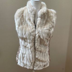 Fuda Reversible Faux Fur Vest